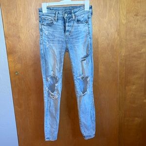 American Eagle Outfitters skinny jeans. Size 4.